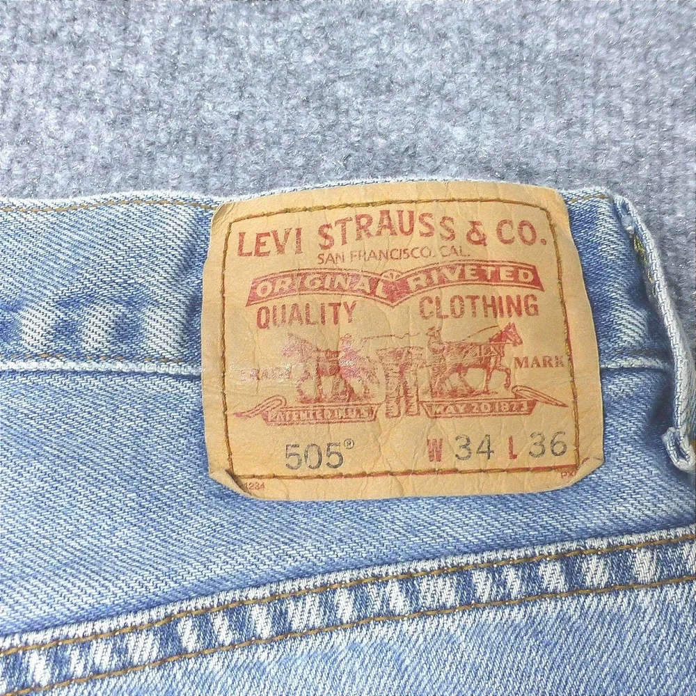 Y2K Levis 505 Regular Fit Jeans Mens 34x36 Light Wash Straight Leg Denim Cotton